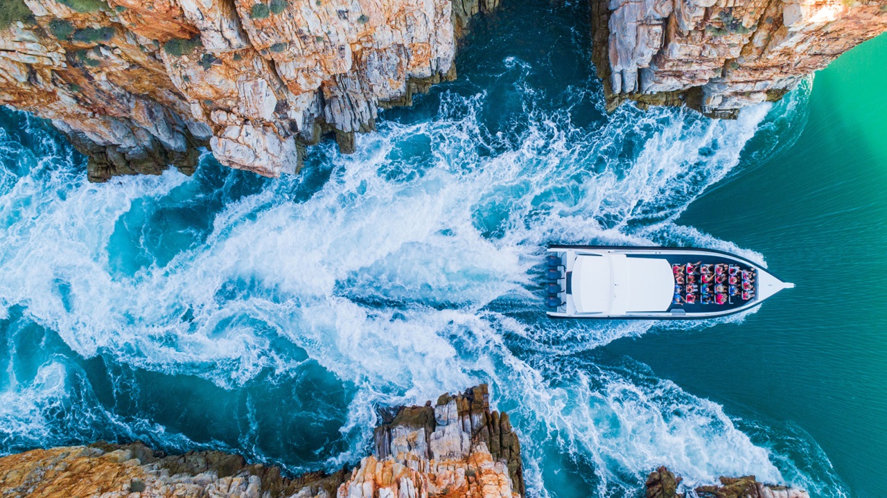 New South Wales Coach Tours & ACT 